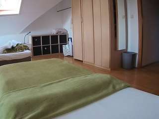 voyeurcam-julmodels-bed-1