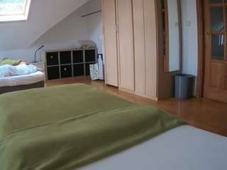 voyeurcam-julmodels-bed-1