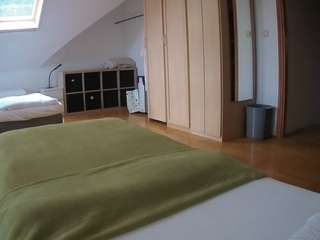 voyeurcam-julmodels-bed-1