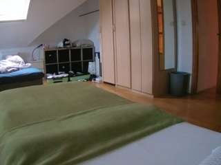 voyeurcam-julmodels-bed-1