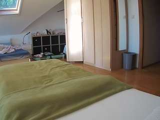 voyeurcam-julmodels-bed-1 camsoda