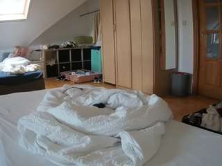 voyeurcam-julmodels-bed-1 Profile Image