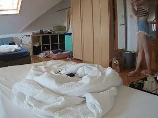 voyeurcam-julmodels-bed-1 Profile Image