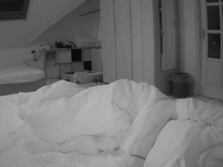 voyeurcam-julmodels-... webcam