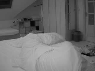 voyeurcam-julmodels-... webcam
