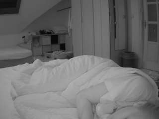 voyeurcam-julmodels-... webcam