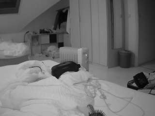 voyeurcam-julmodels-... webcam