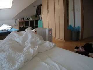 voyeurcam-julmodels-bed-1