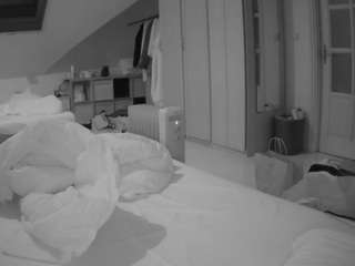 voyeurcam-julmodels-... webcam