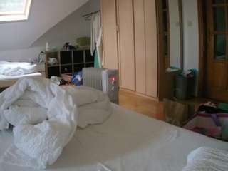 voyeurcam-julmodels-bed-1