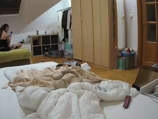voyeurcam-julmodels-bed-1