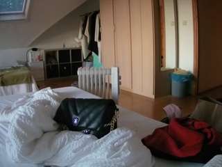 voyeurcam-julmodels-bed-1 camsoda