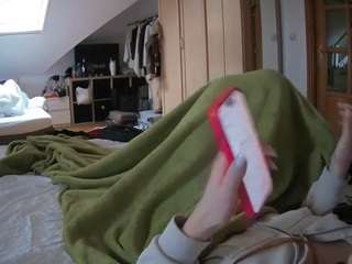 voyeurcam-julmodels-bed-1