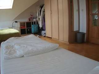 voyeurcam-julmodels-... webcam