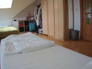 voyeurcam-julmodels-... webcam