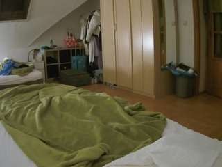 voyeurcam-julmodels-bed-1