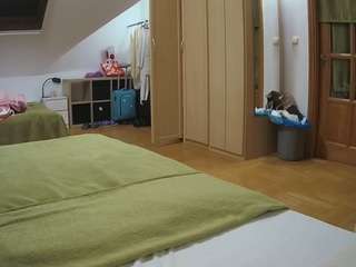 voyeurcam-julmodels-bed-1 Strip live webcam