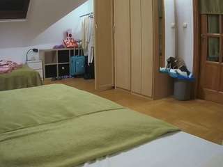 voyeurcam-julmodels-bed-1 Hd live webcam