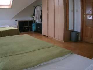 voyeurcam-julmodels-bed-1