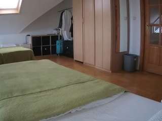 voyeurcam-julmodels-bed-1