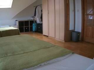 voyeurcam-julmodels-bed-1