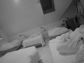 voyeurcam-julmodels-bed-1 webcam
