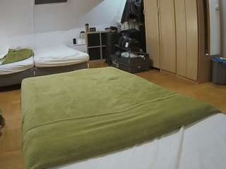 voyeurcam-julmodels-bed-1 Profile Image