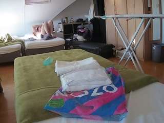 voyeurcam-julmodels-bed-1