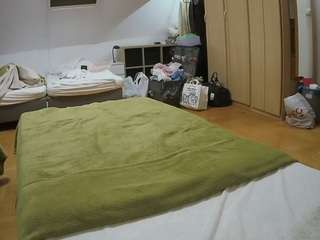 voyeurcam-julmodels-bed-1 live cam profile