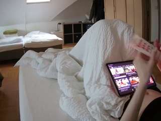 voyeurcam-julmodels-bed-1 Drinking live webcam