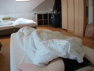 le modèle voyeurcam-julmodels-bed-1 est en webcam porno dans un show sur le site camsoda, il possède les tags suivants: athletic,flashing,full nudity,julmodels-house,no drinking,no smoking,pov,striptease,upskirt,hd