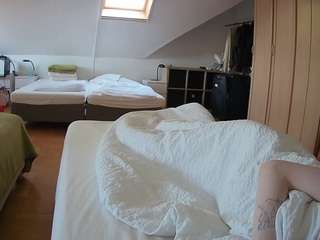 le modèle voyeurcam-julmodels-bed-1 est en webcam porno dans un show sur le site camsoda, il possède les tags suivants: athletic,flashing,full nudity,julmodels-house,no drinking,no smoking,pov,striptease,upskirt,hd