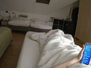 voyeurcam-julmodels-bed-1 live cam profile