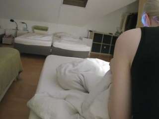 le modèle voyeurcam-julmodels-bed-1 est en webcam porno dans un show sur le site camsoda, il possède les tags suivants: athletic,flashing,full nudity,julmodels-house,no drinking,no smoking,pov,striptease,upskirt,hd