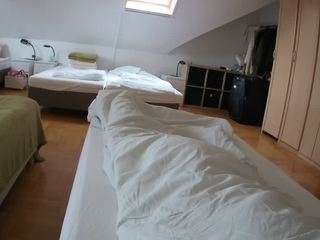 voyeurcam-julmodels-bed-1