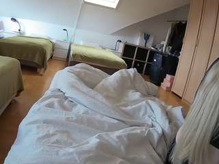 voyeurcam-julmodels-bed-1