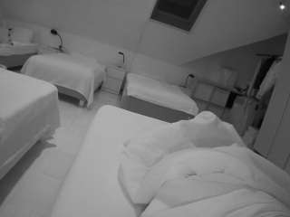 voyeurcam-julmodels-bed-1 live cam profile