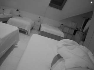 voyeurcam-julmodels-bed-1 live cam profile