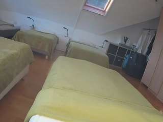 voyeurcam-julmodels-bed-1