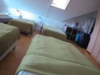 voyeurcam-julmodels-bed-1's CamSoda show and profile