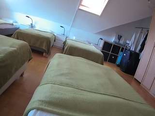 voyeurcam-julmodels-bed-1's CamSoda show and profile