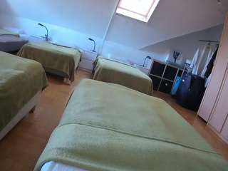 voyeurcam-julmodels-bed-1's CamSoda show and profile