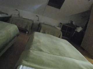 voyeurcam-julmodels-bed-1 webcam