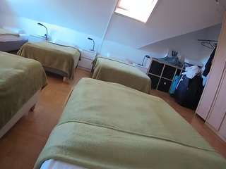voyeurcam-julmodels-bed-1