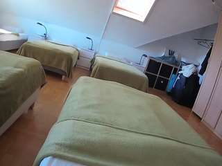 voyeurcam-julmodels-bed-1