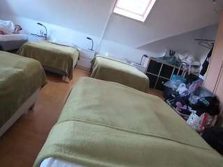 voyeurcam-julmodels-bed-1