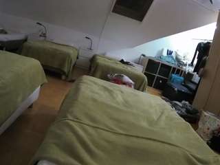 voyeurcam-julmodels-bed-1 webcam