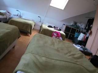 voyeurcam-julmodels-bed-1