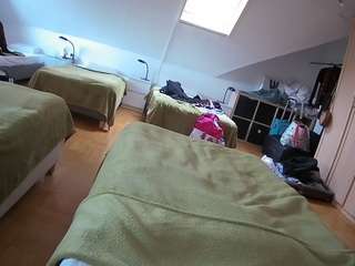 voyeurcam-julmodels-bed-1 webcam