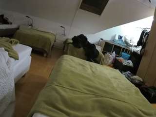voyeurcam-julmodels-bed-1